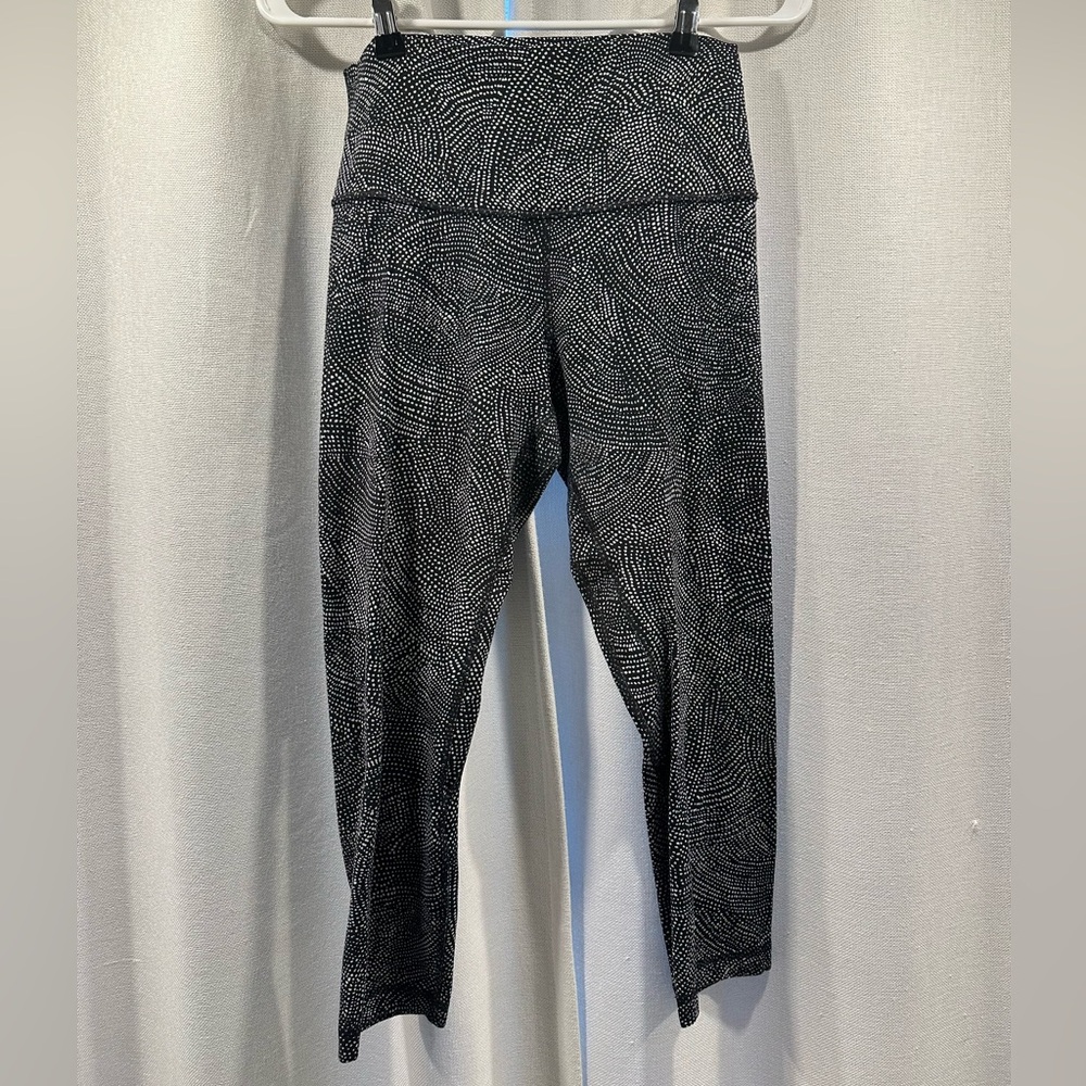 Women’s Lululemon Polka Dot Cropped Leggings